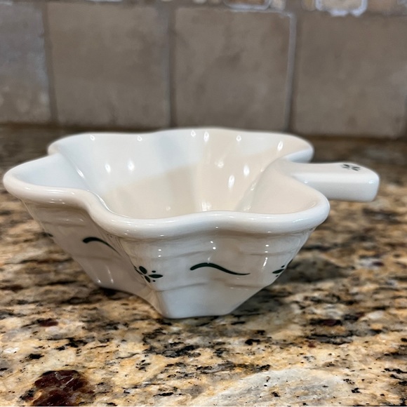 Longaberger Pottery, SHAMROCK RAMEKIN Made In USA Green EUC - Picture 2 of 6